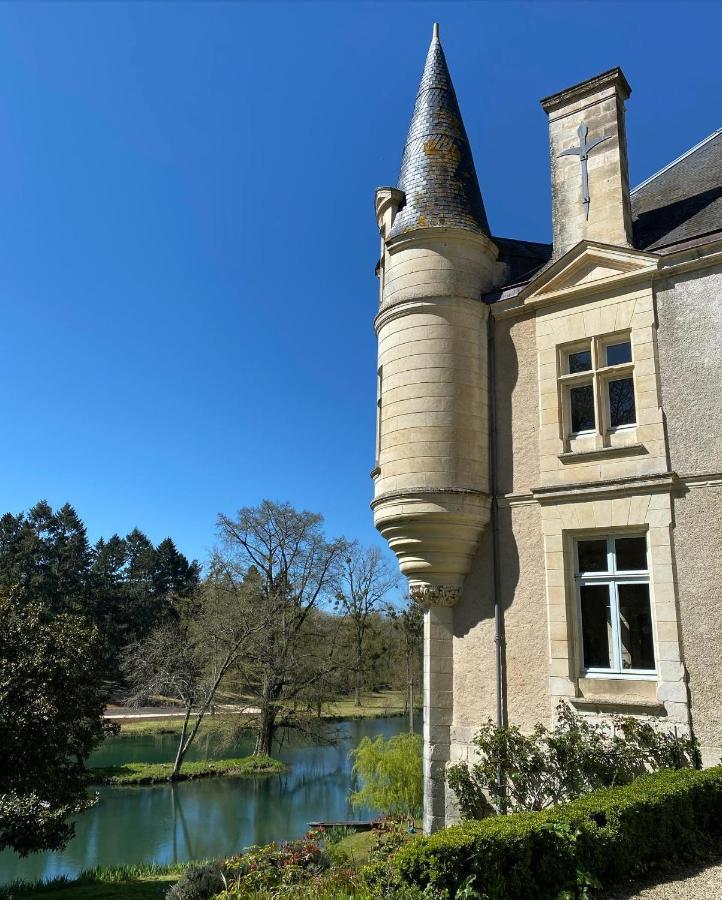 Chateau Des Loups - Les Pommiers Echire Exterior photo
